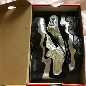 RARE Air Griffey Max 1